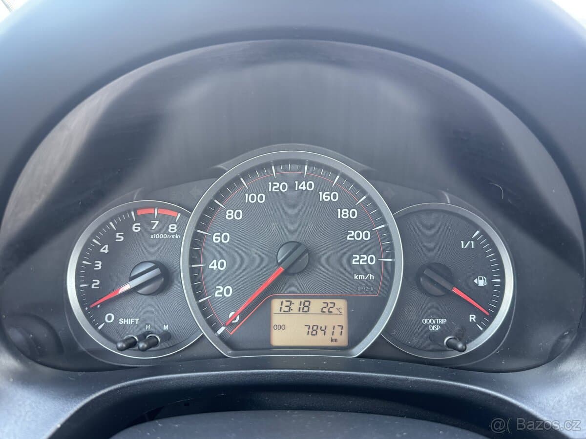 2012 Toyota YARIS - 19