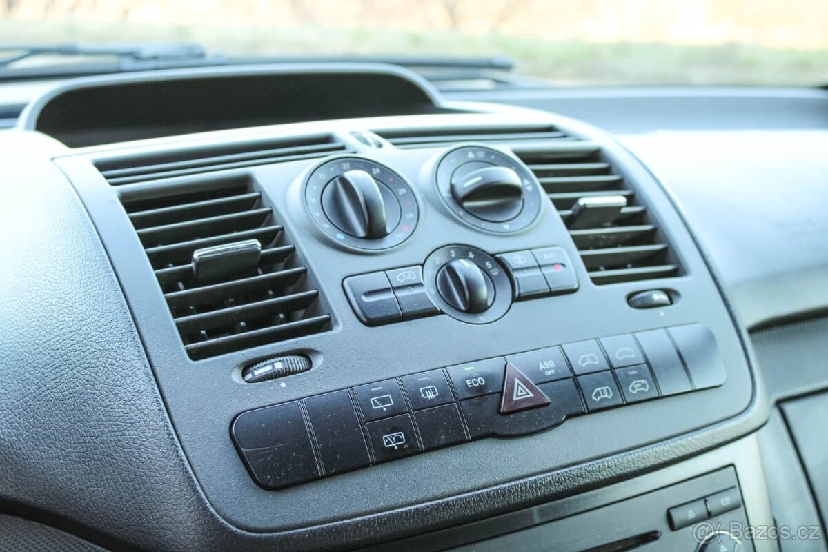 2013 Mercedes-Benz VITO - 19