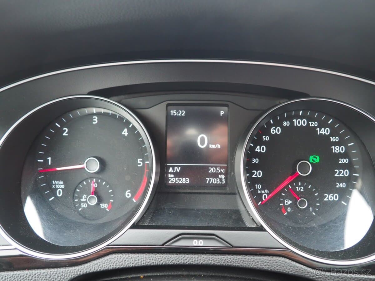 2016 Volkswagen PASSAT - 19