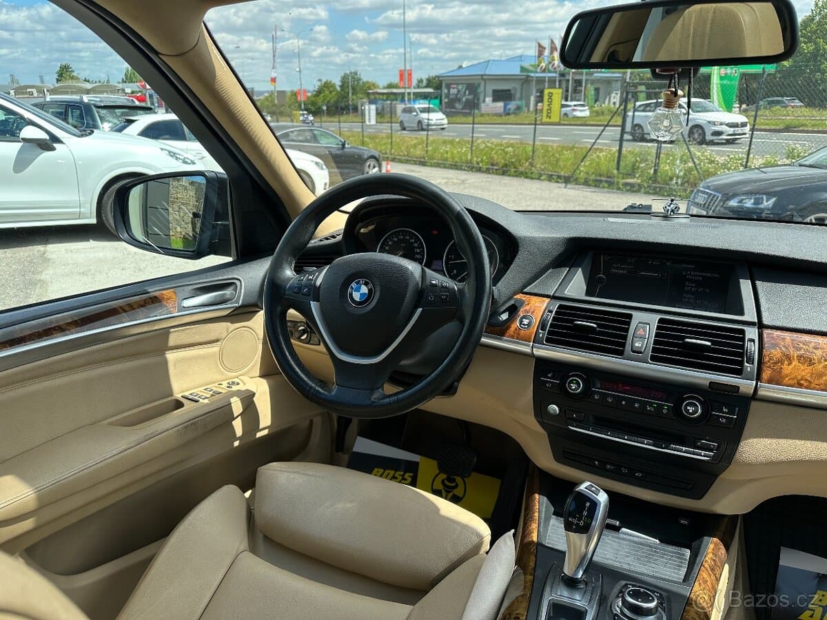 2010 BMW X5 - 19