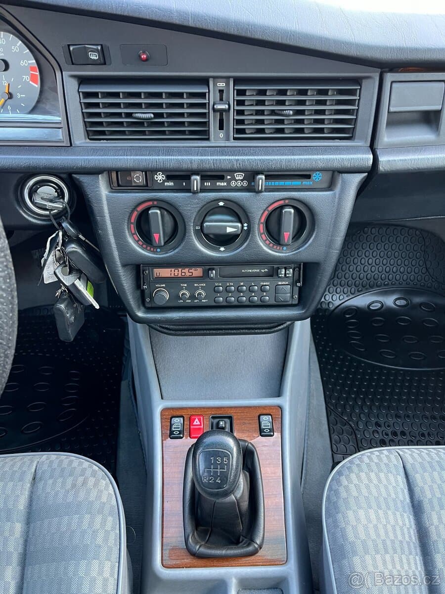1990 Mercedes-Benz 190 - 19