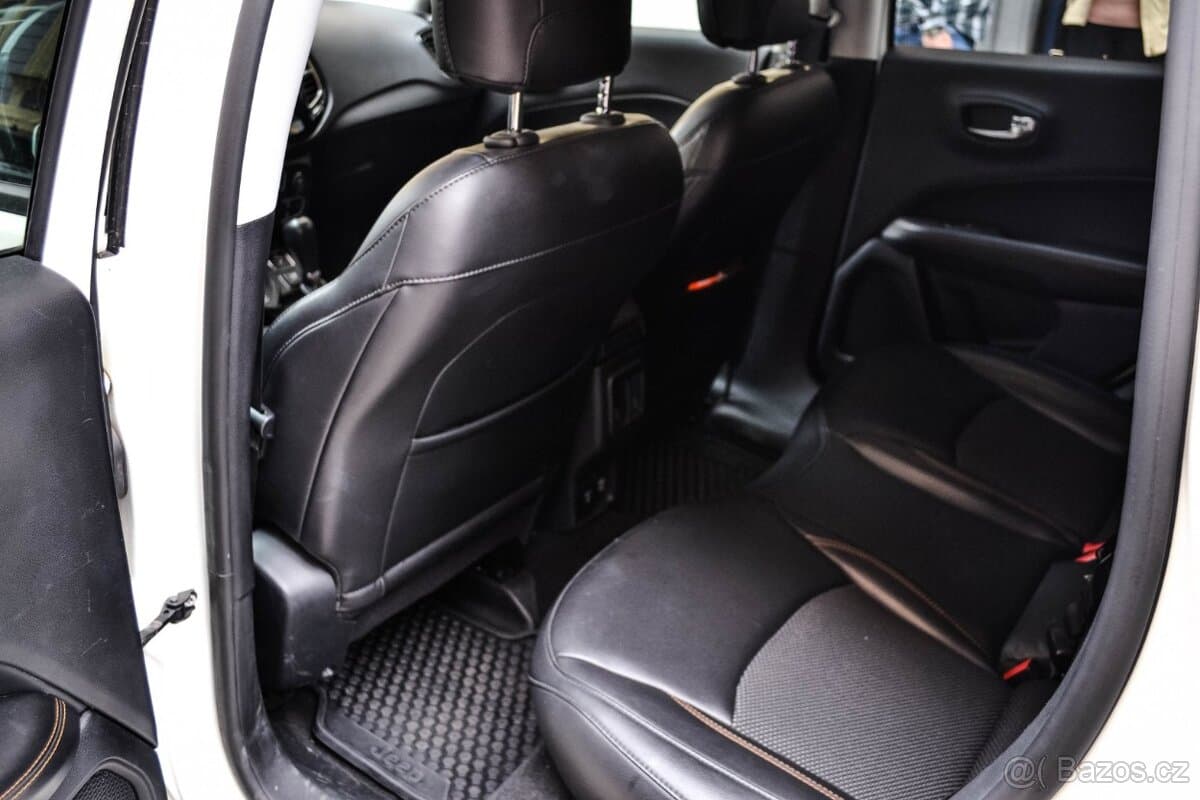 2019 Jeep COMPASS - 19