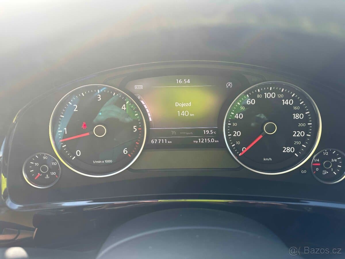 2014 Volkswagen TOUAREG - 19