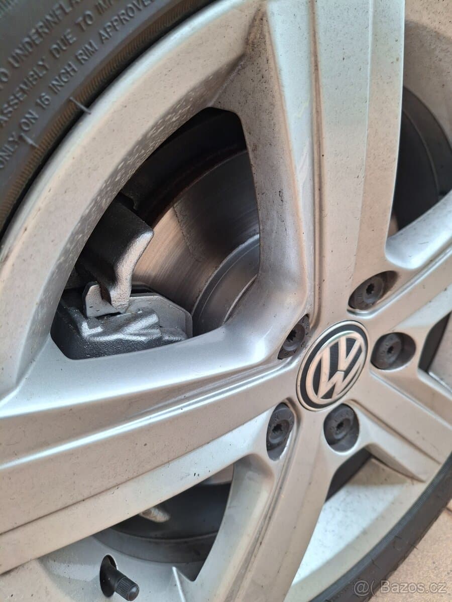 2015 Volkswagen GOLF - 19