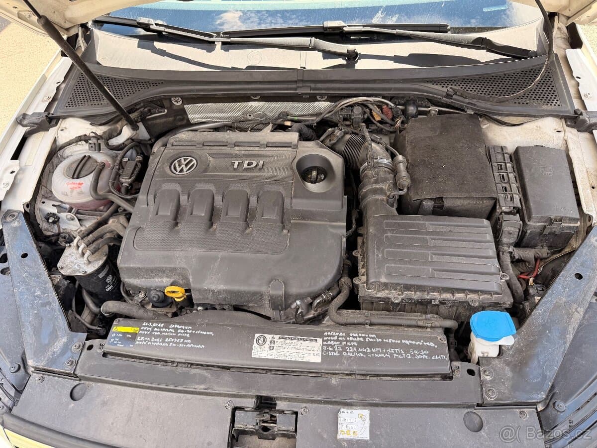 2016 Volkswagen PASSAT - 19