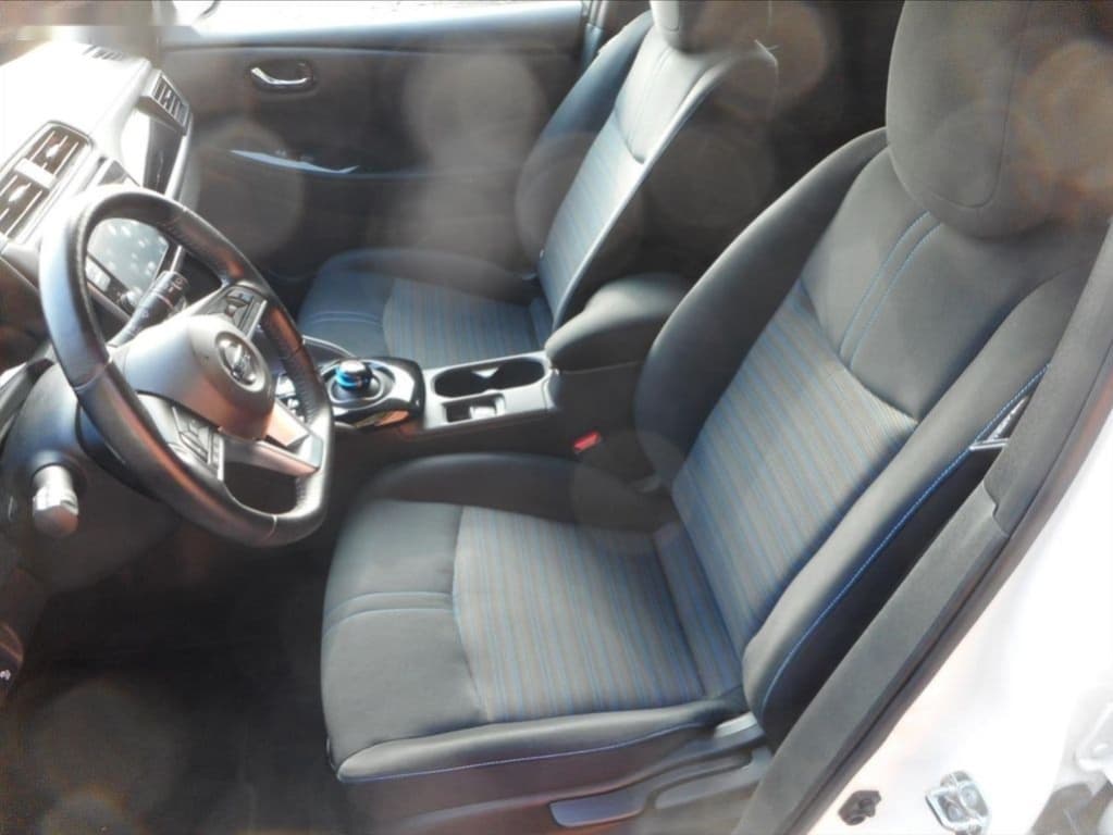 2021 Nissan LEAF - 19