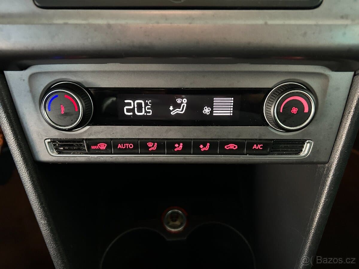 2015 Volkswagen POLO - 19