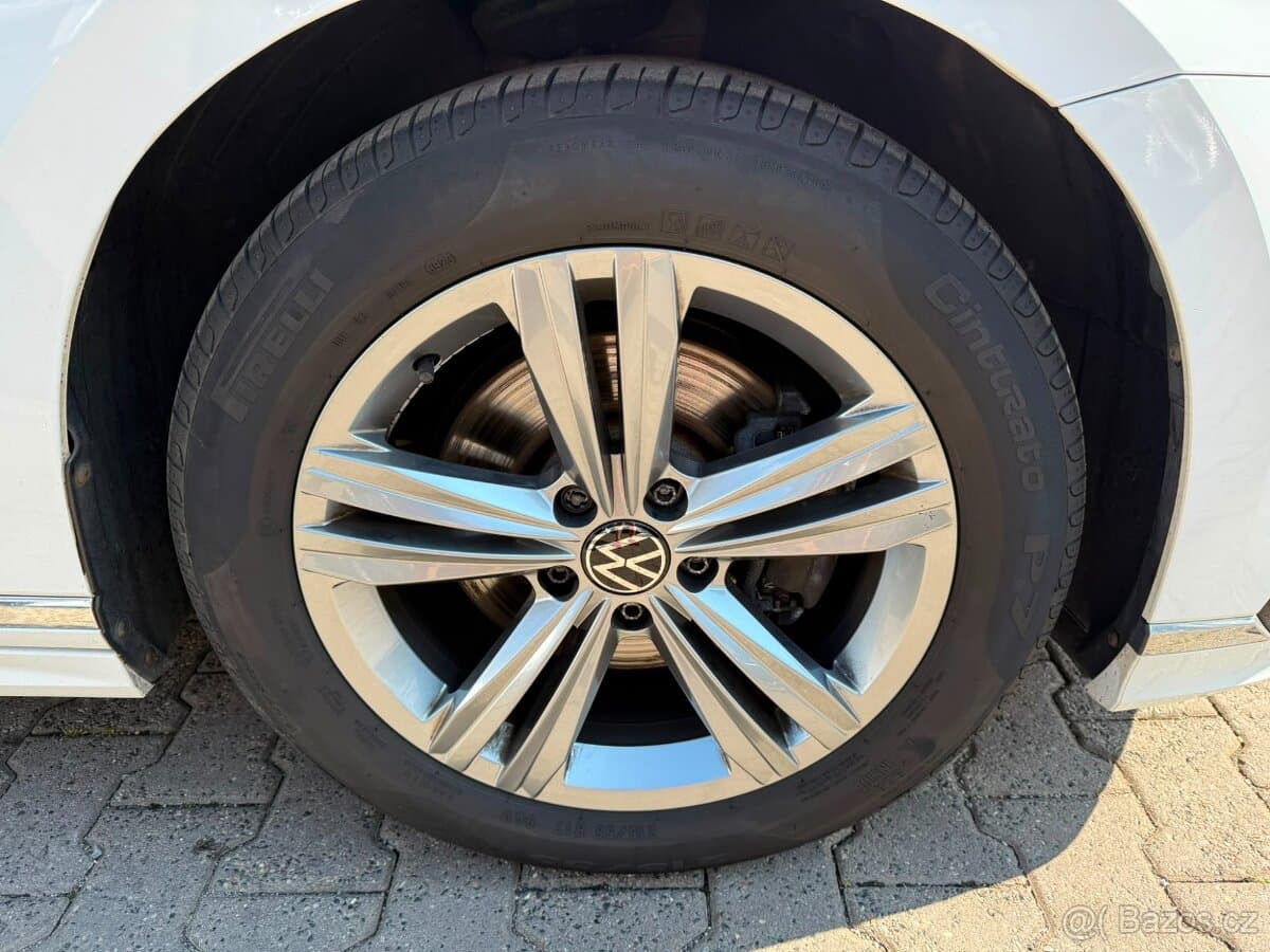 Volkswagen PASSAT - 19
