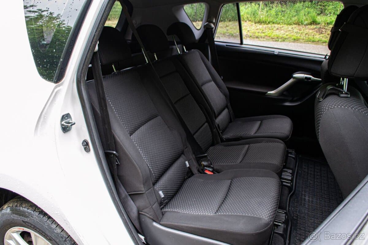 2011 Toyota VERSO - 19