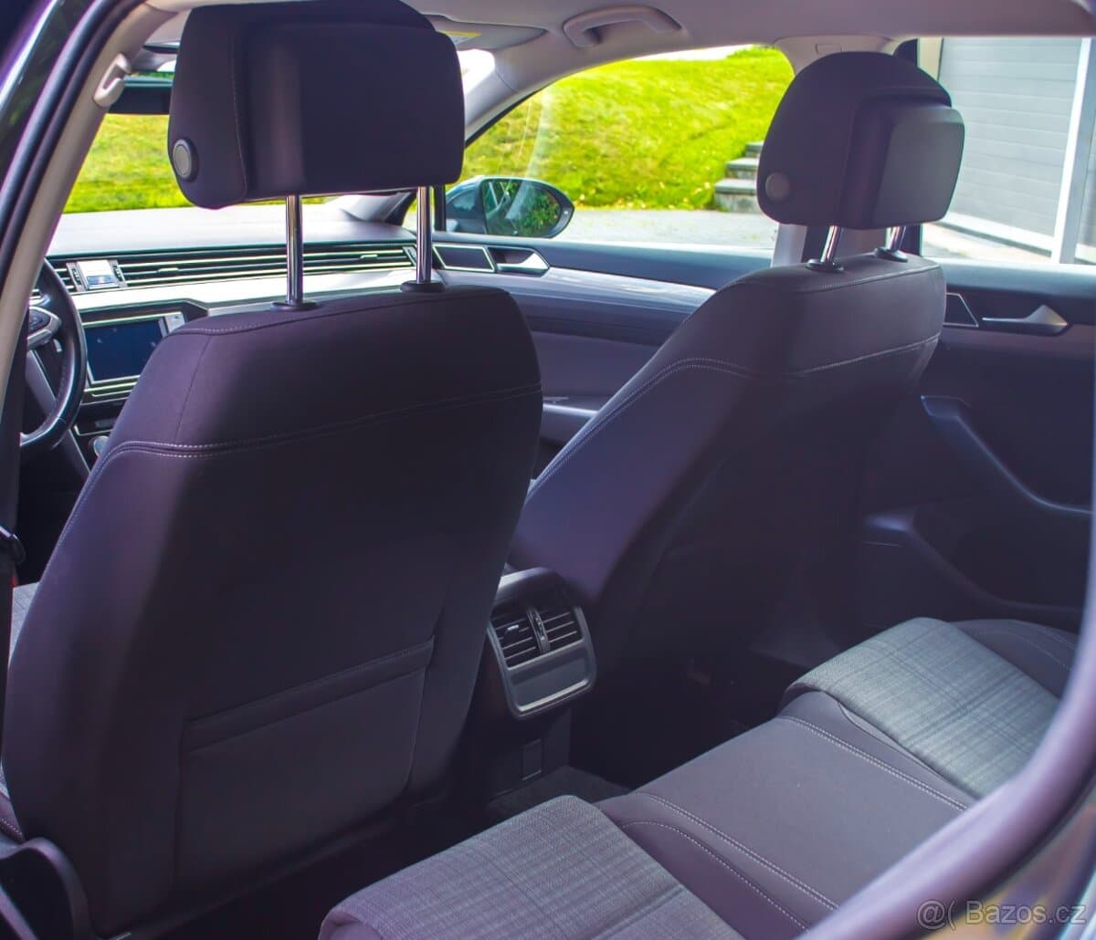 2020 Volkswagen PASSAT - 19