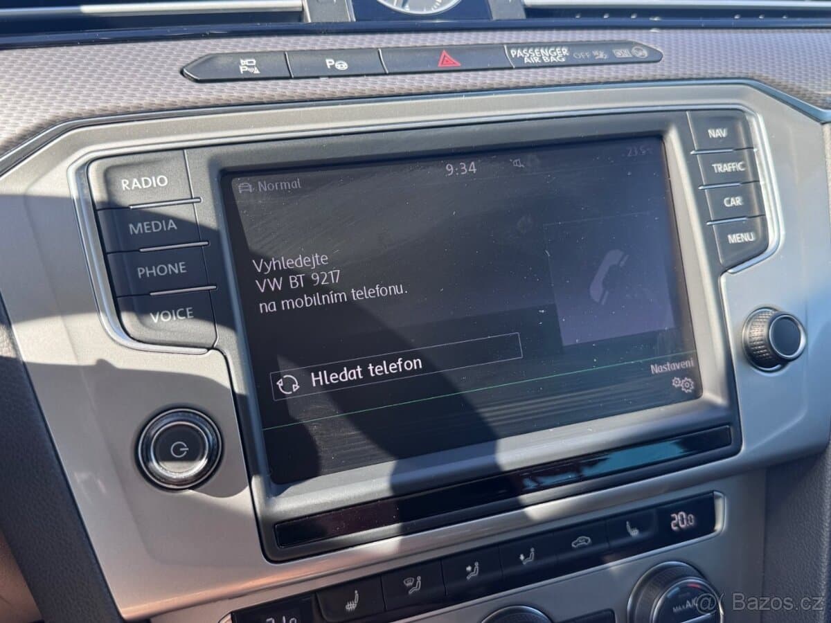 2015 Volkswagen PASSAT - 19