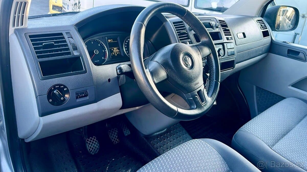 2013 Volkswagen TRANSPORTER - 19