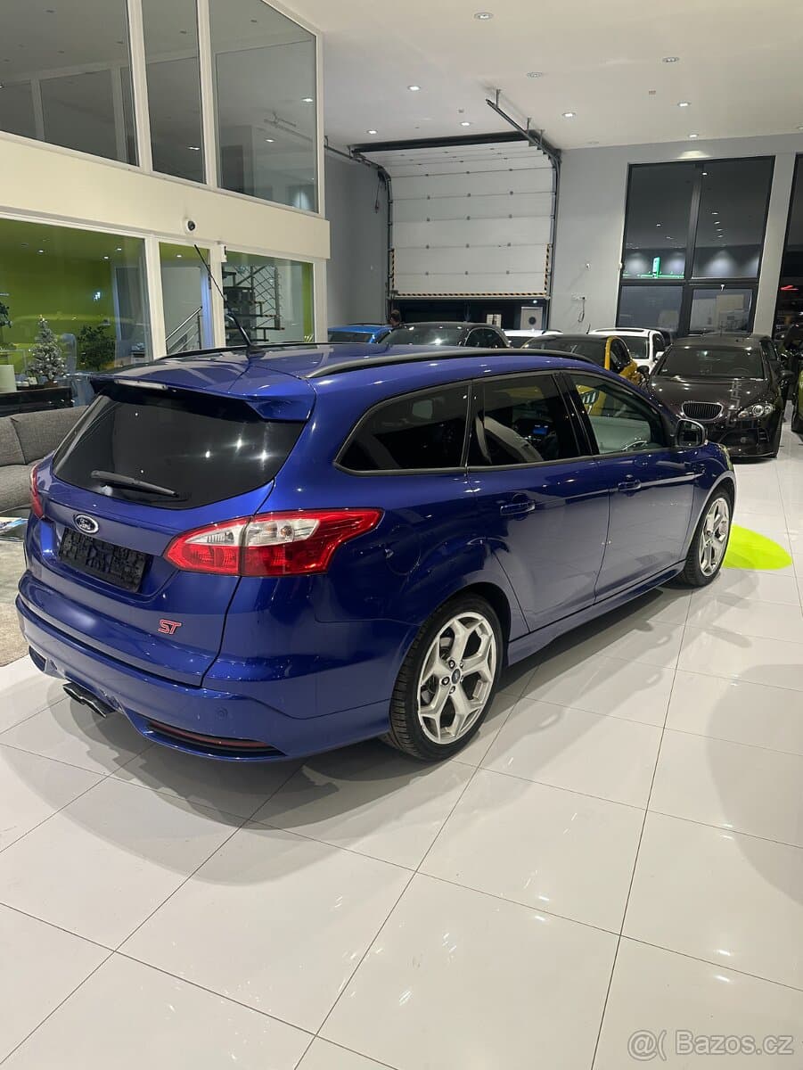2013 Ford FOCUS - 19