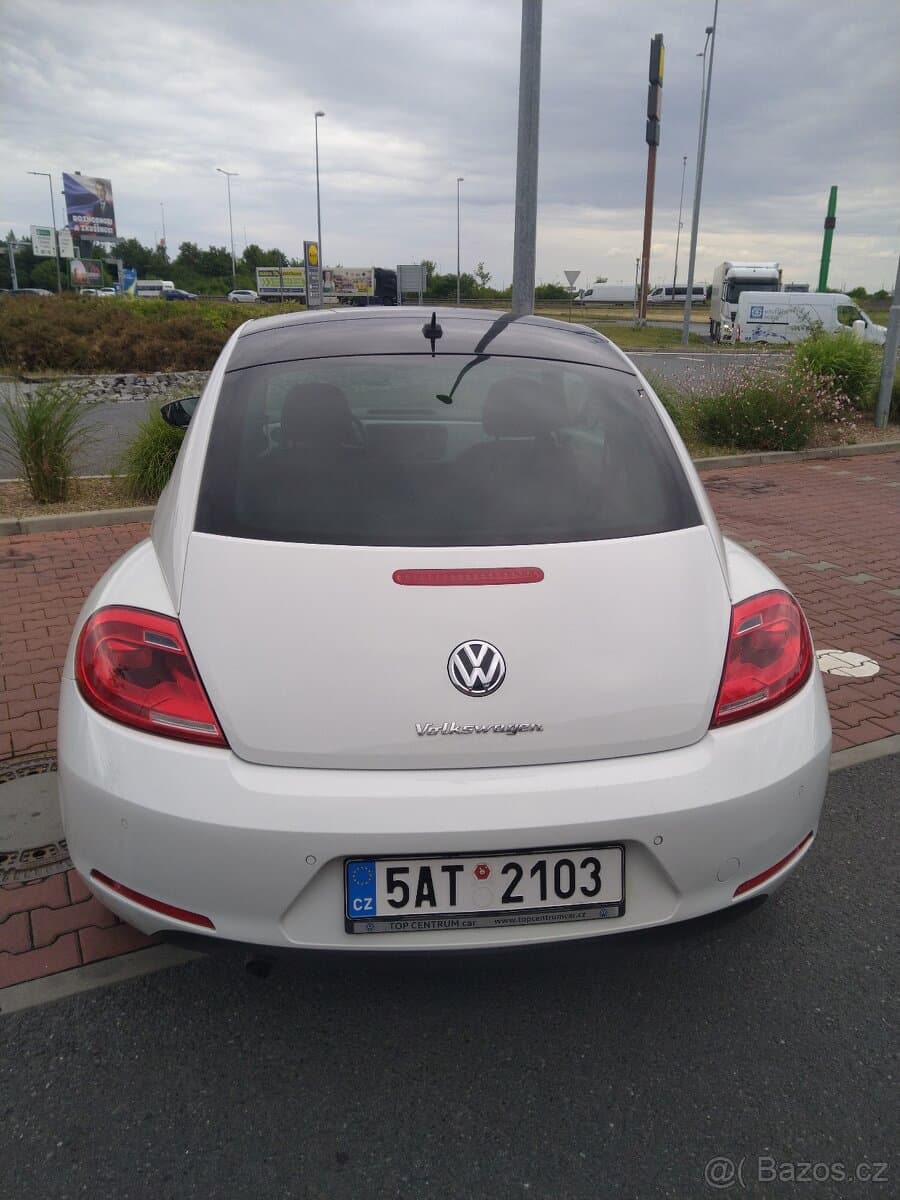 2016 Volkswagen BEETLE - 19