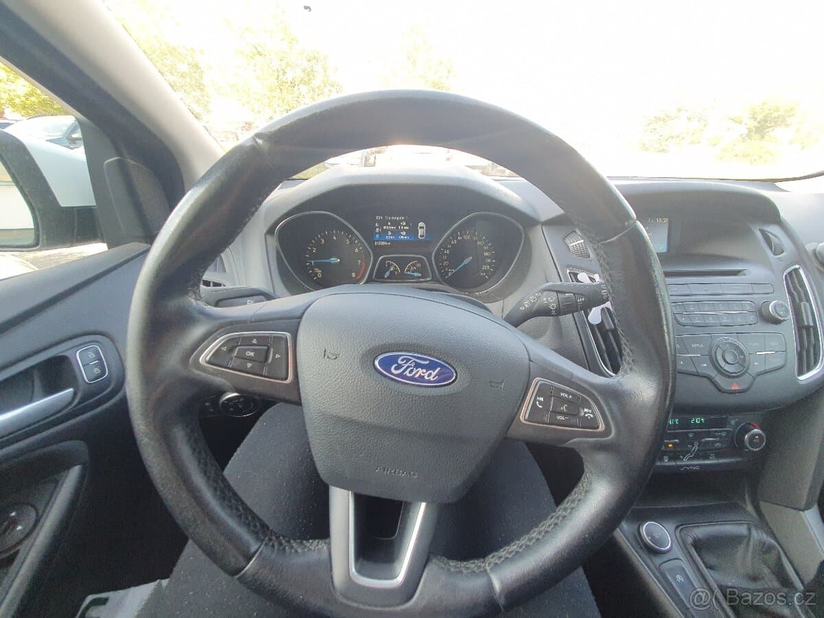 Ford FOCUS - 19