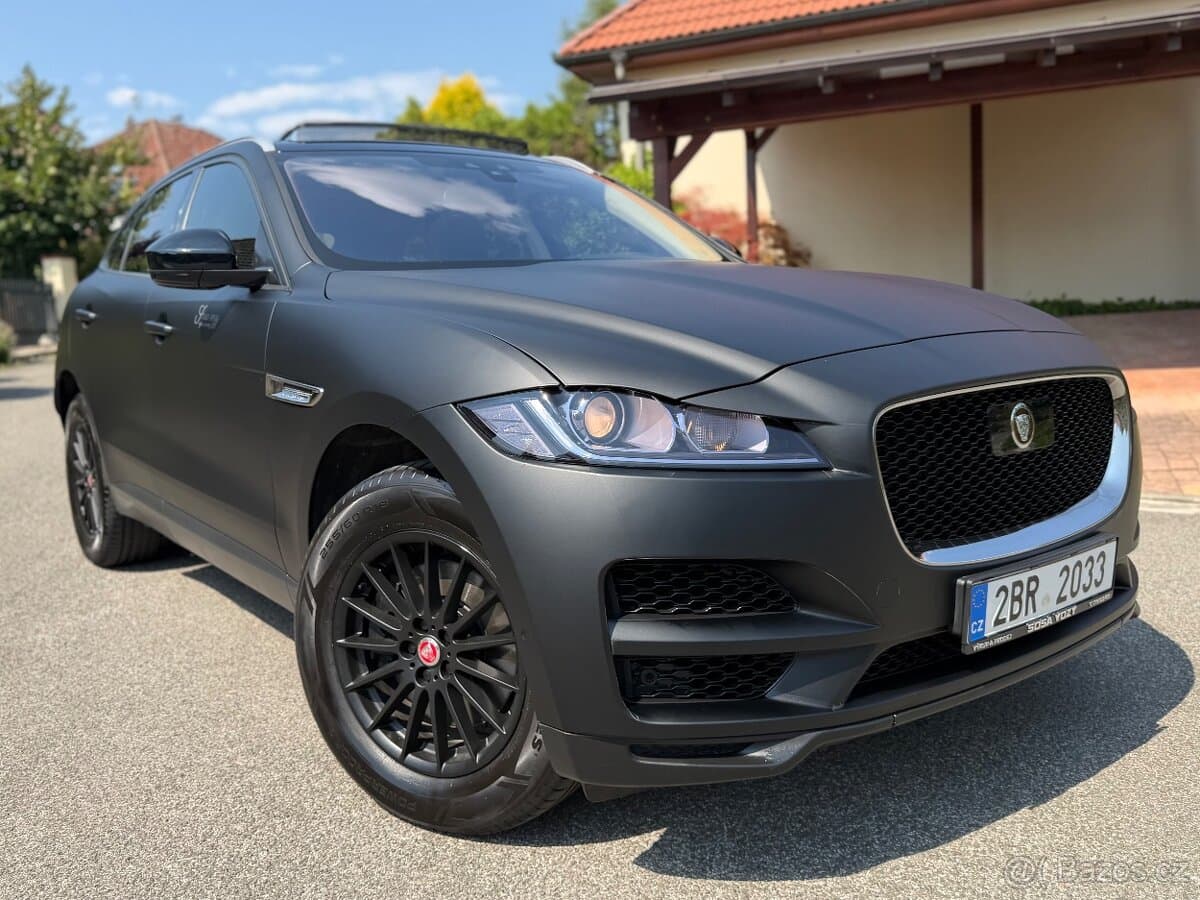 Jaguar F-PACE - 19