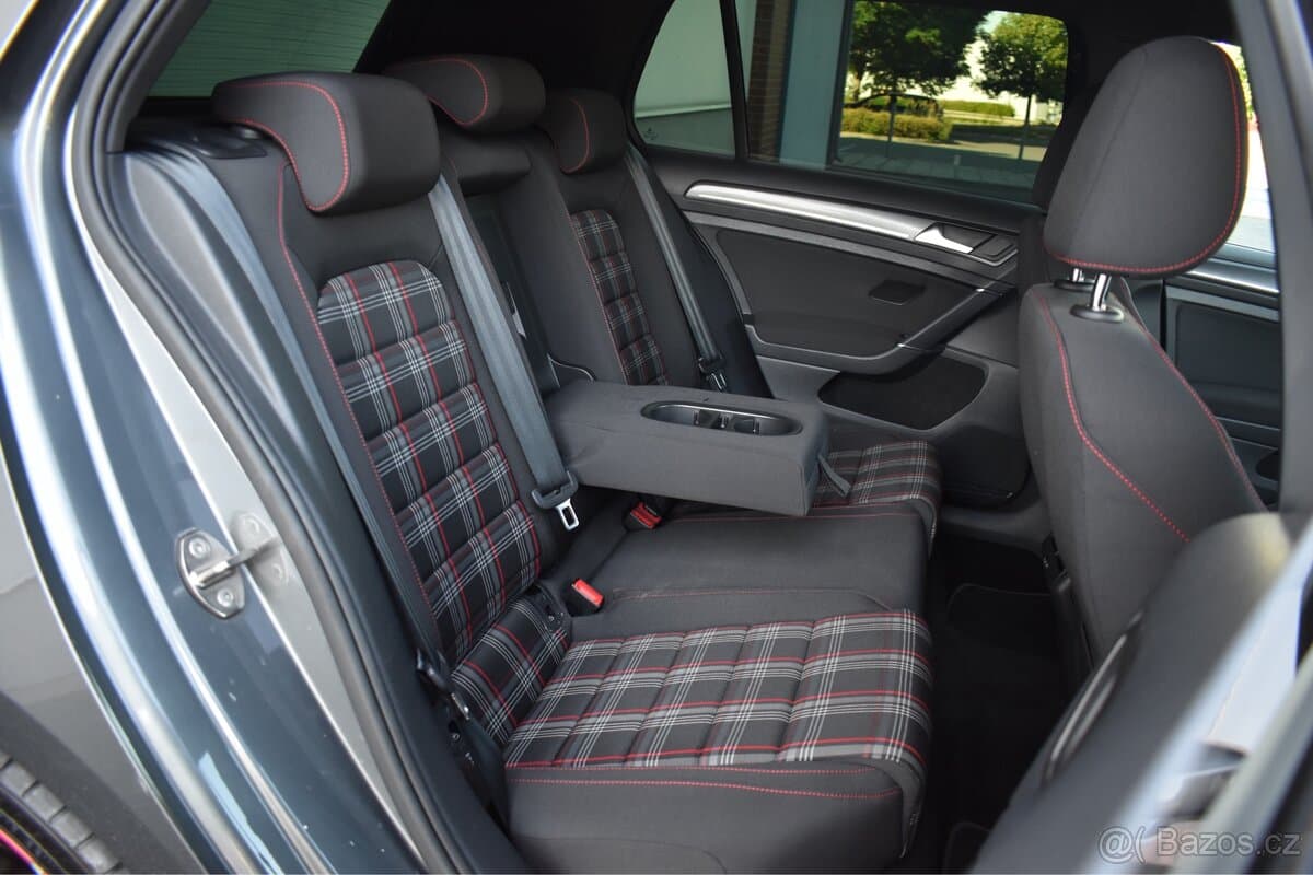 2019 Volkswagen GOLF - 19