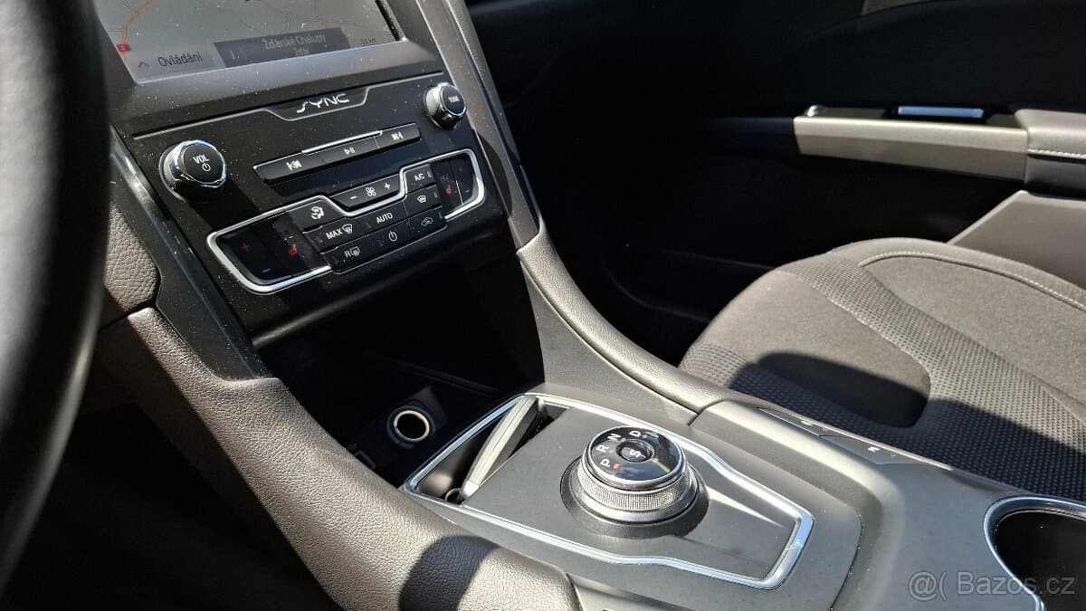 2021 Ford MONDEO - 19