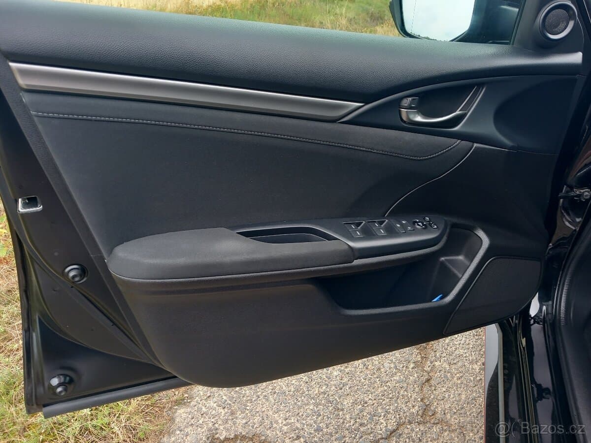 2017 Honda CIVIC - 19