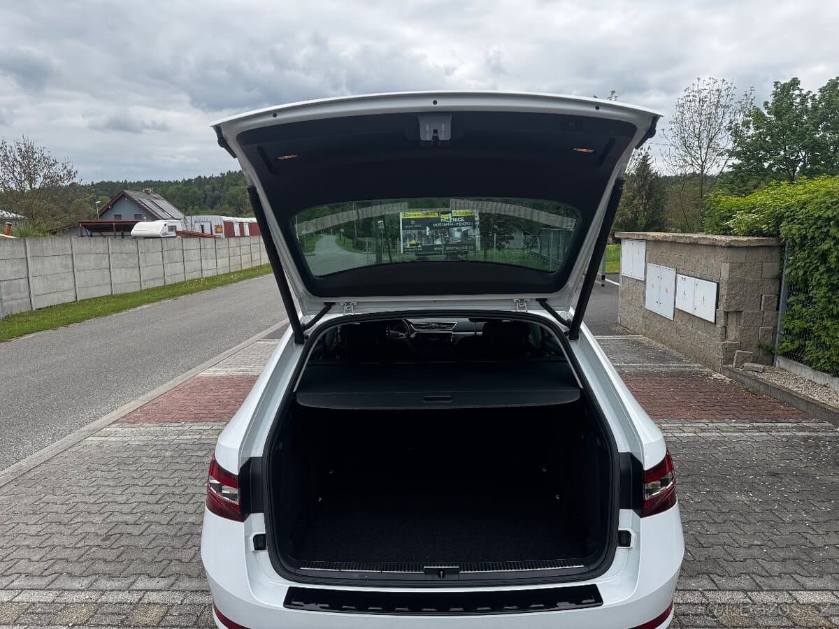 2018 Škoda SUPERB - 19