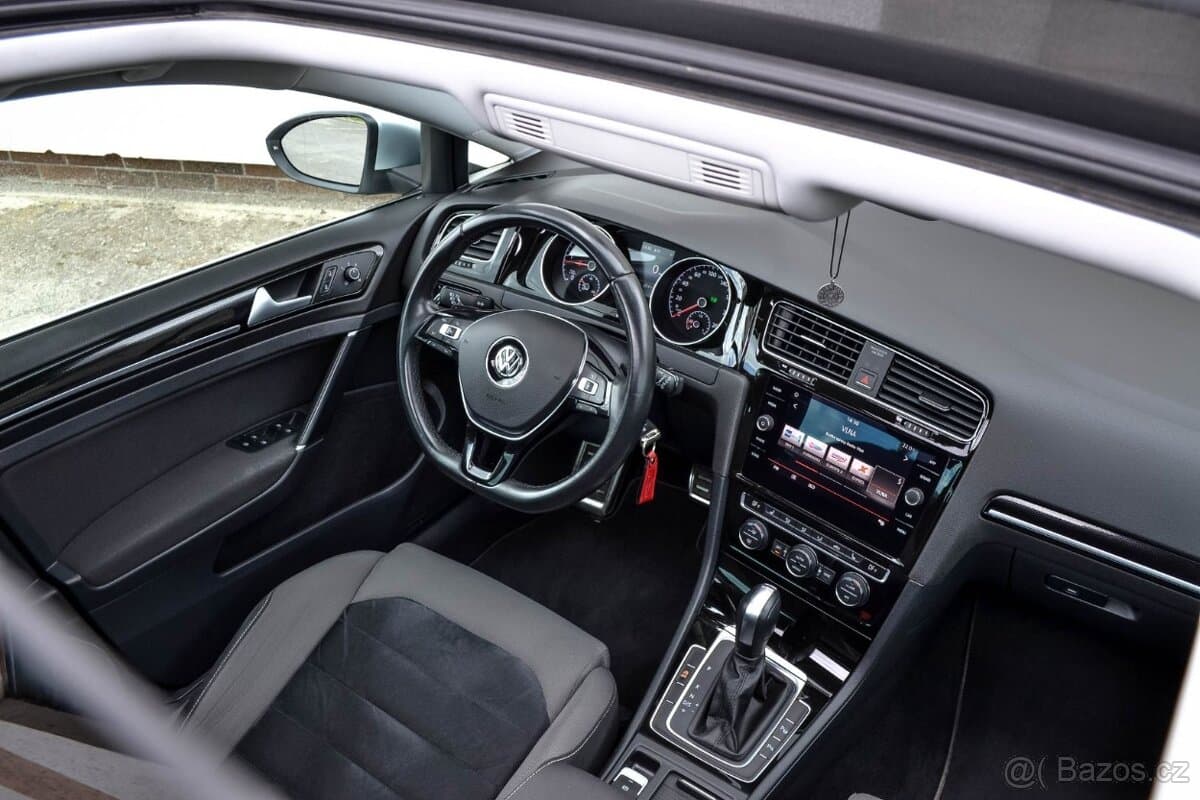 2016 Volkswagen GOLF - 19