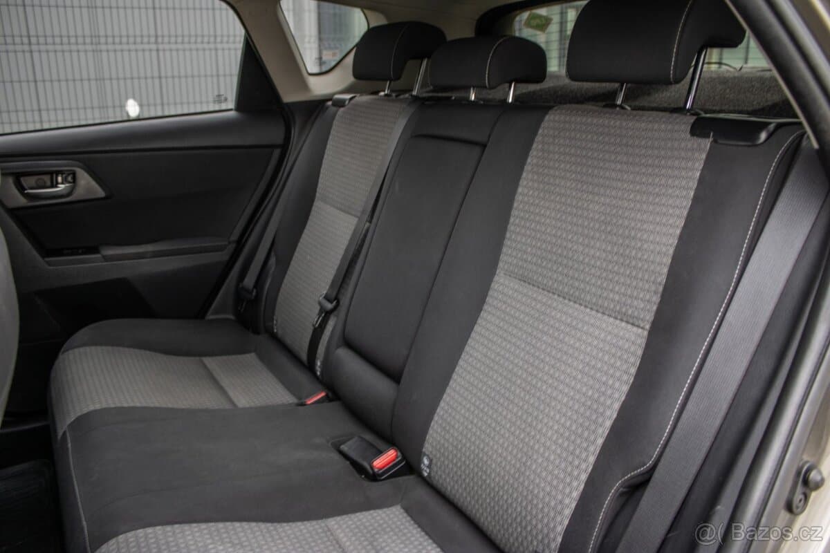 2018 Toyota AURIS - 19