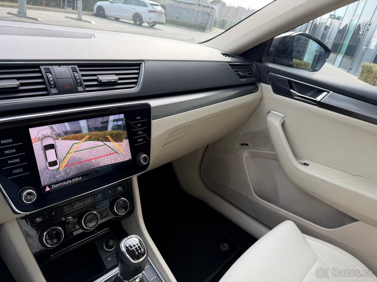 2020 Škoda SUPERB - 19
