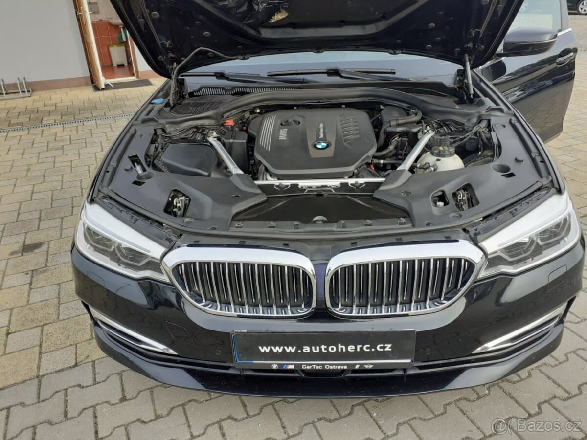 2019 BMW 5-SERIES - 19