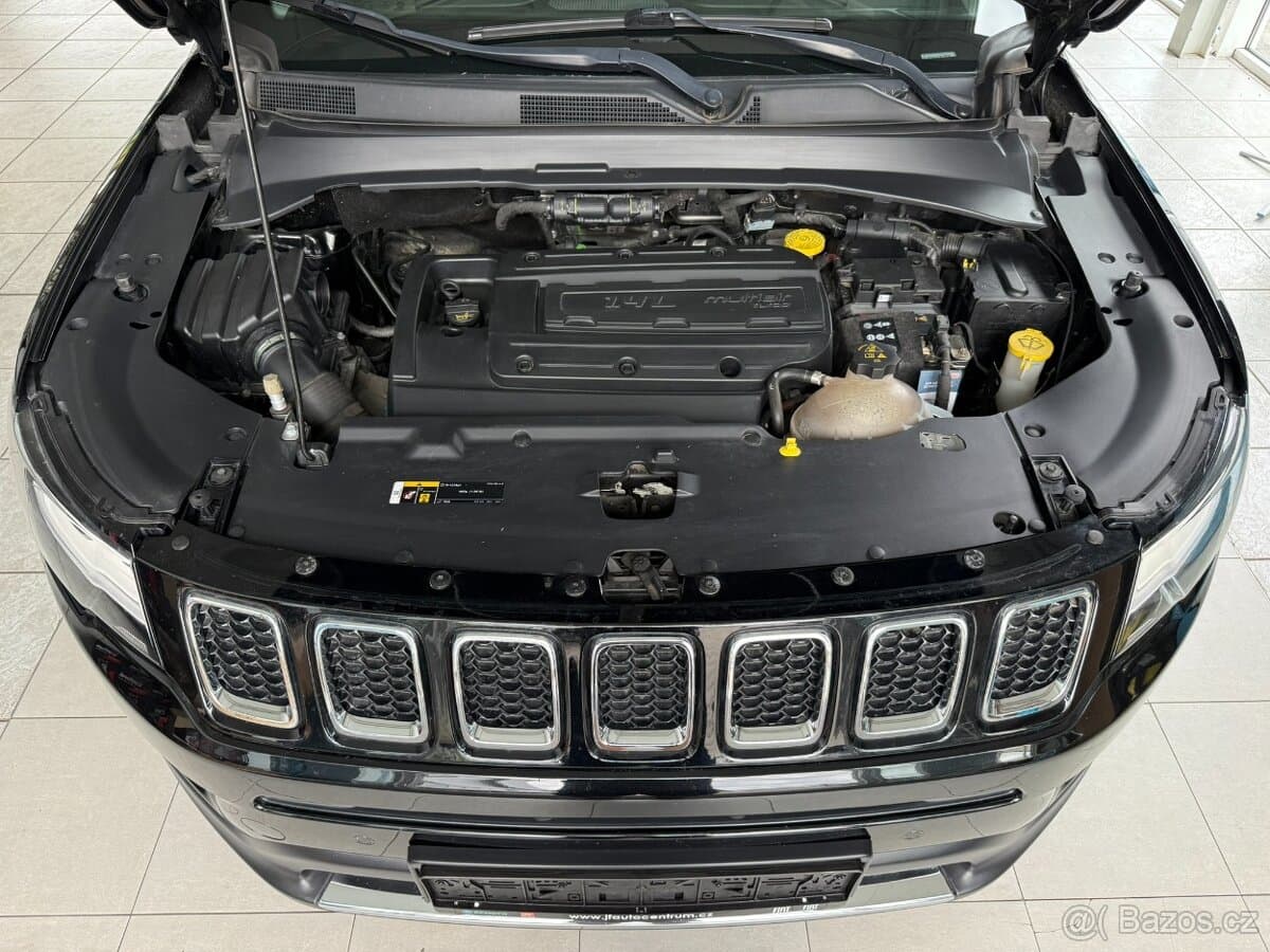 2018 Jeep COMPASS - 19