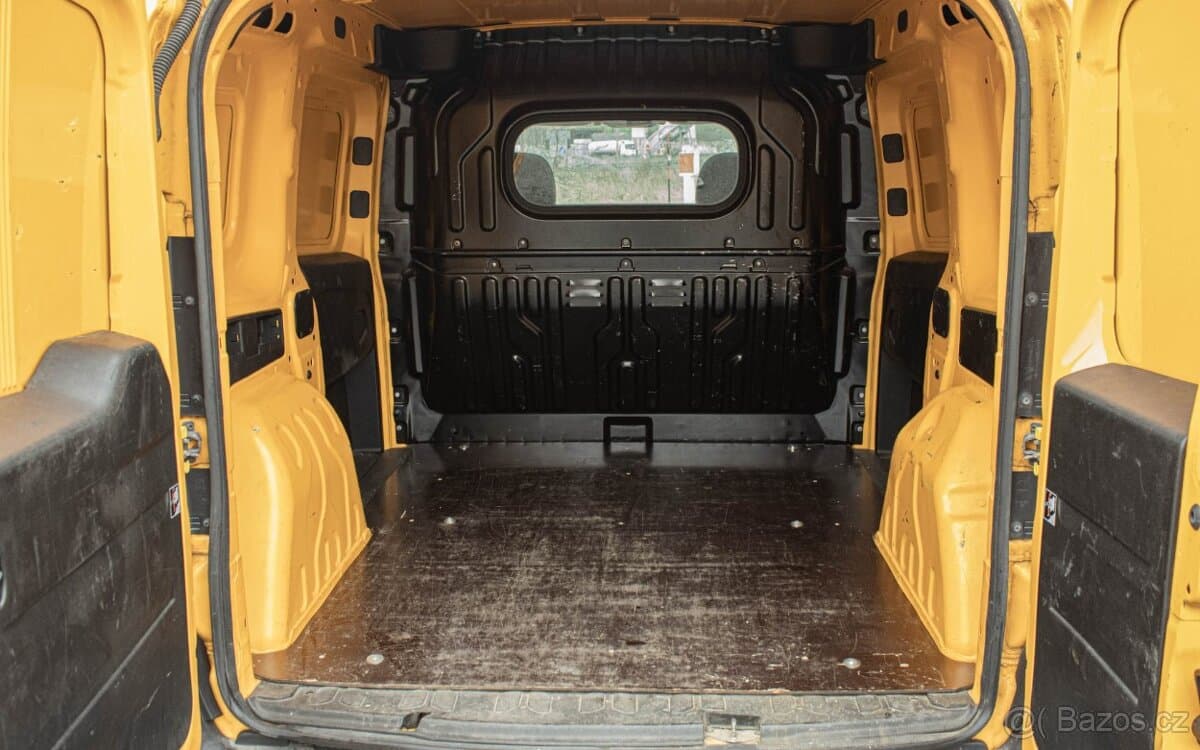 2017 Fiat DOBLO - 19
