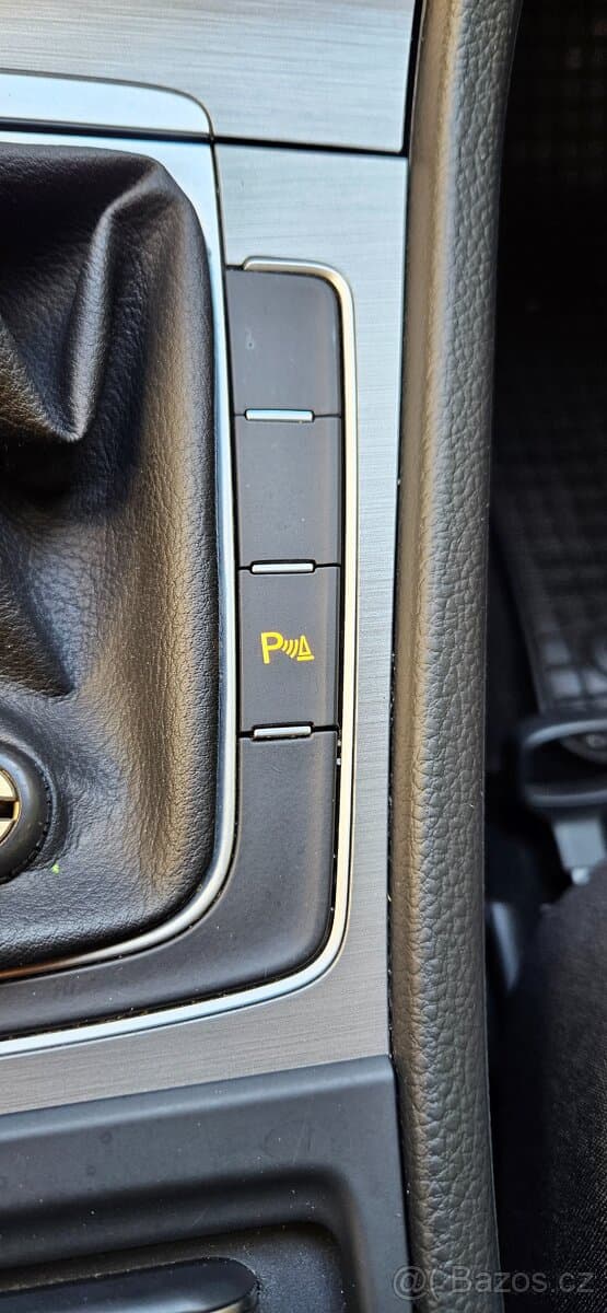 2015 Volkswagen GOLF - 19