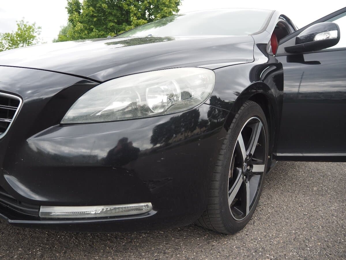 2015 Volvo V40 - 19