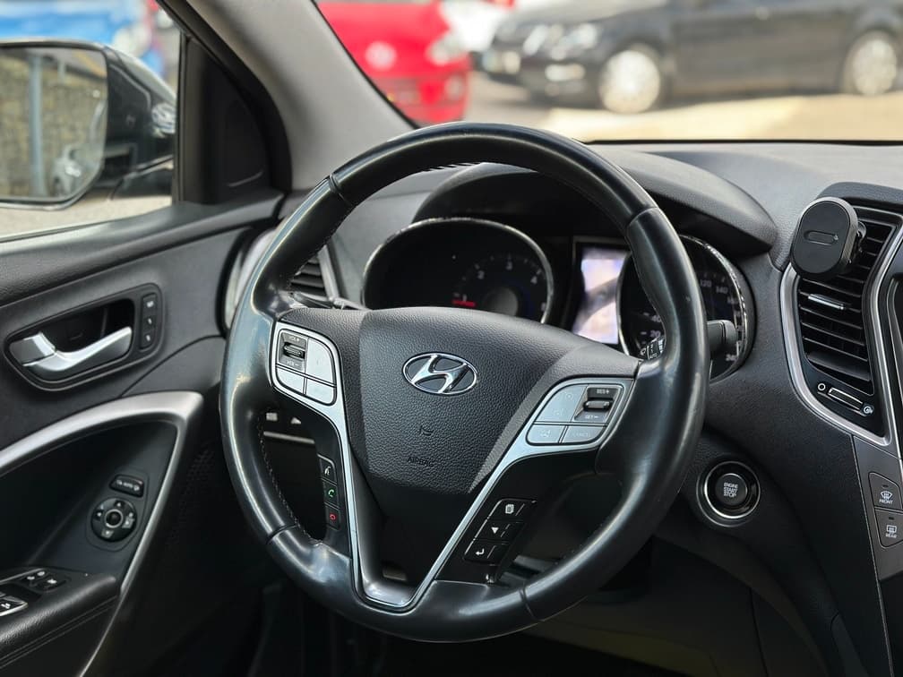 2013 Hyundai SANTA FE - 19