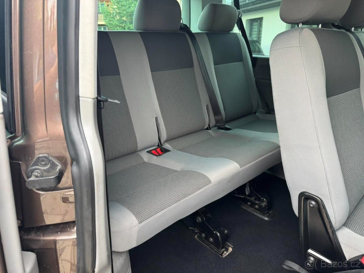 2010 Volkswagen CARAVELLE - 19