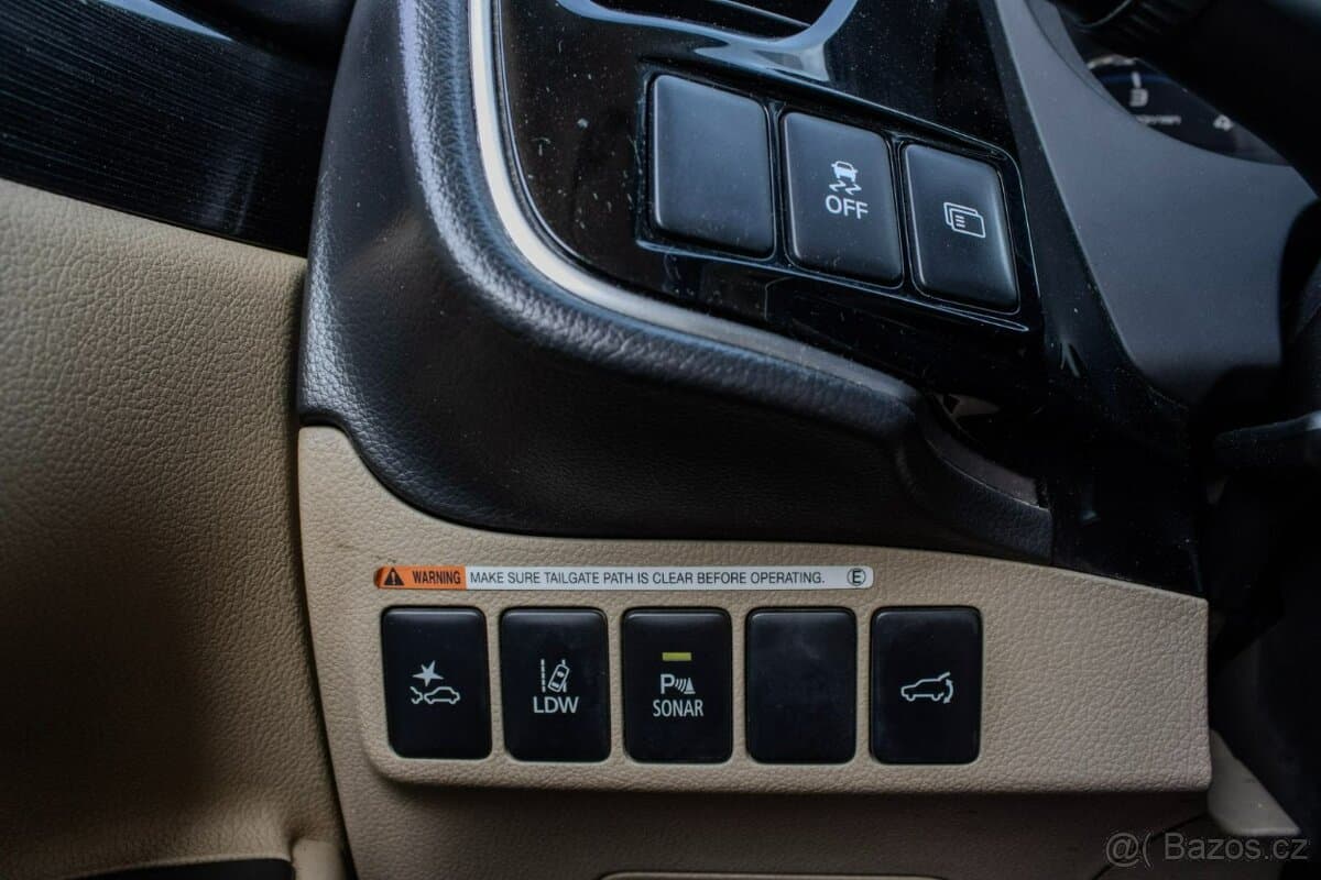 2018 Mitsubishi OUTLANDER - 19