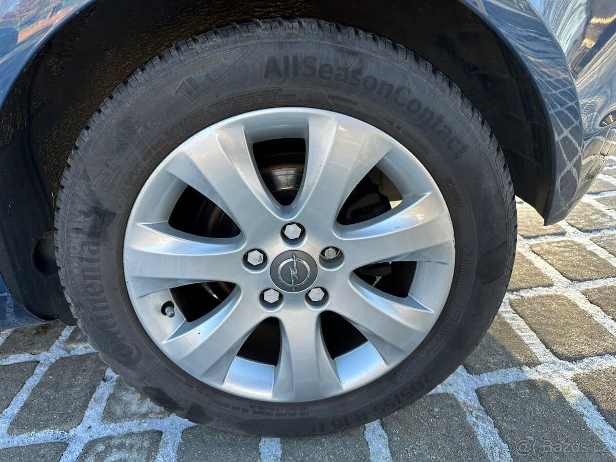 2015 Opel MERIVA - 19
