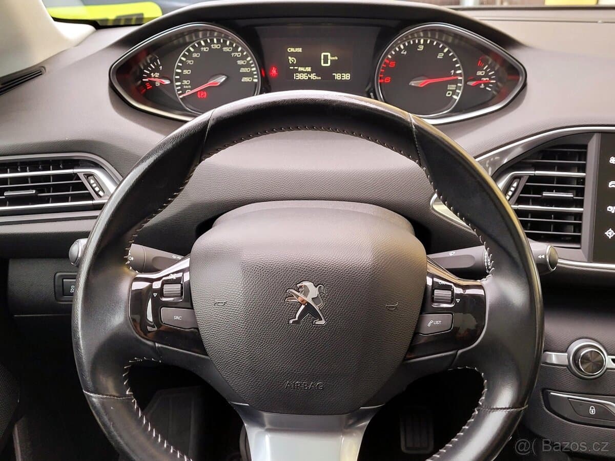 2016 Peugeot 308 - 19