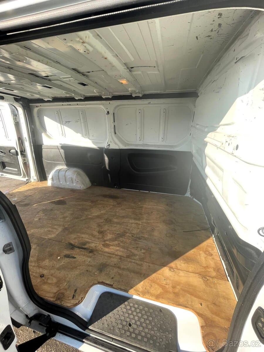 2015 Renault TRAFIC - 19