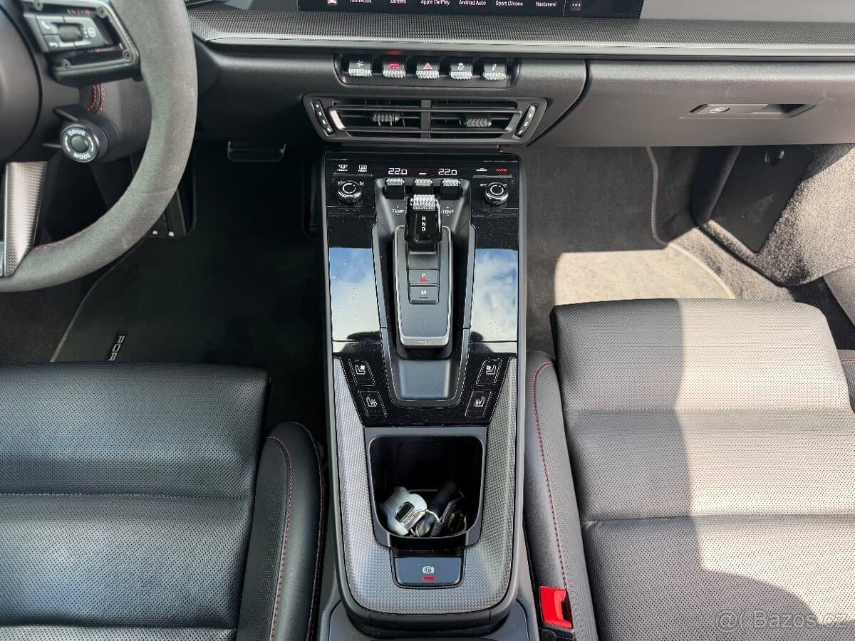 2023 Porsche 911 - 19
