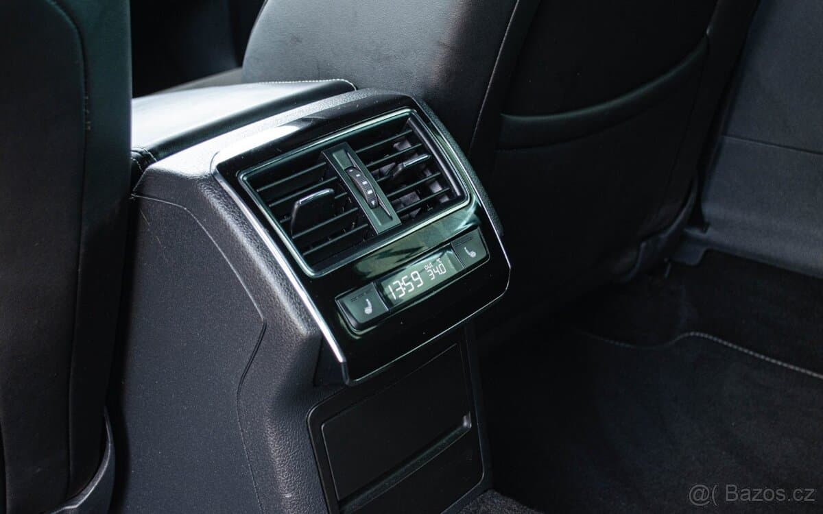 2020 Škoda SUPERB - 19