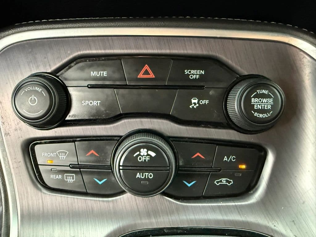 2017 Dodge CHALLENGER - 19
