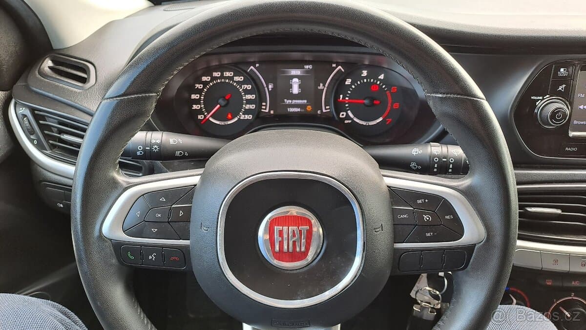 2017 Fiat TIPO - 19
