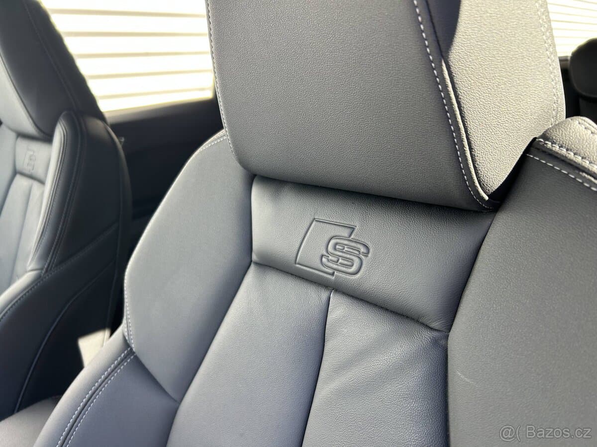 2025 Audi Q4 - 19