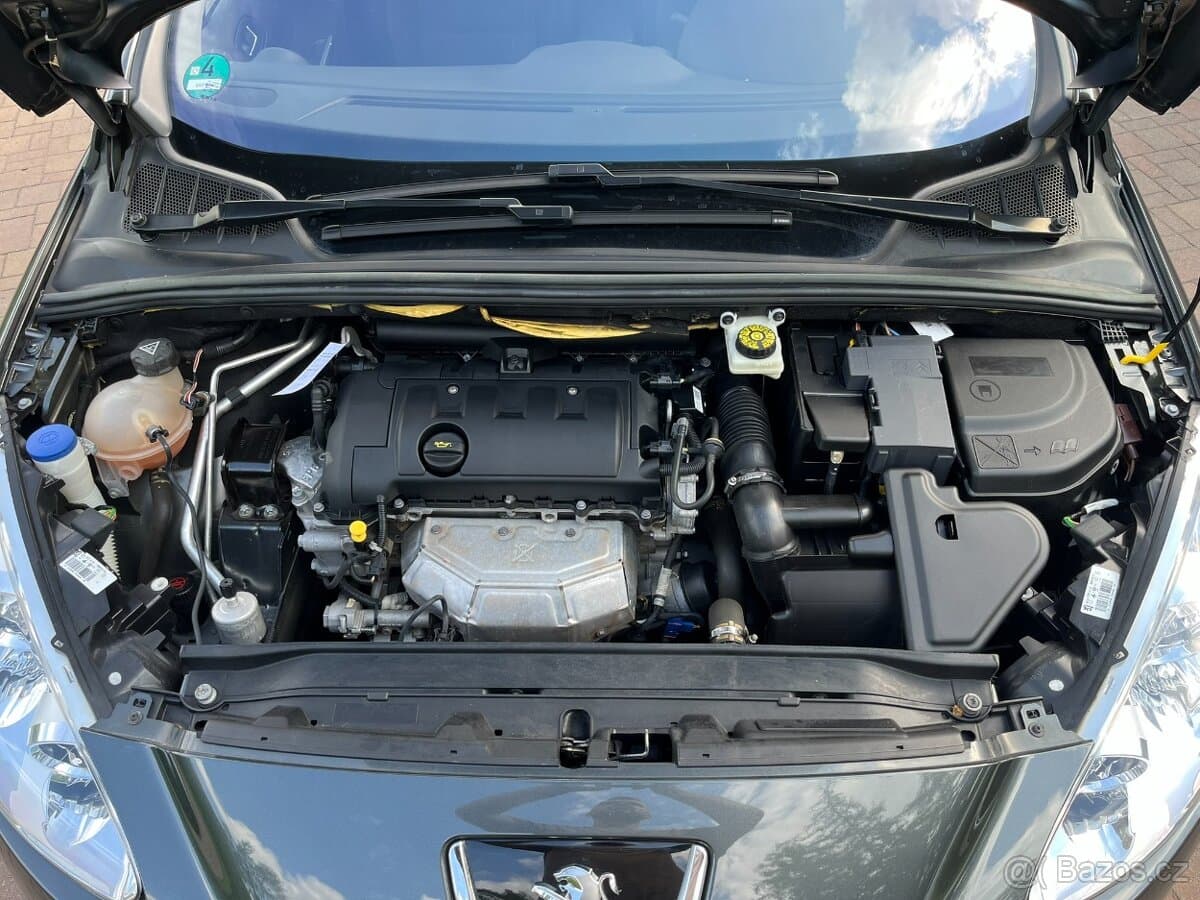 2012 Peugeot 308 - 19