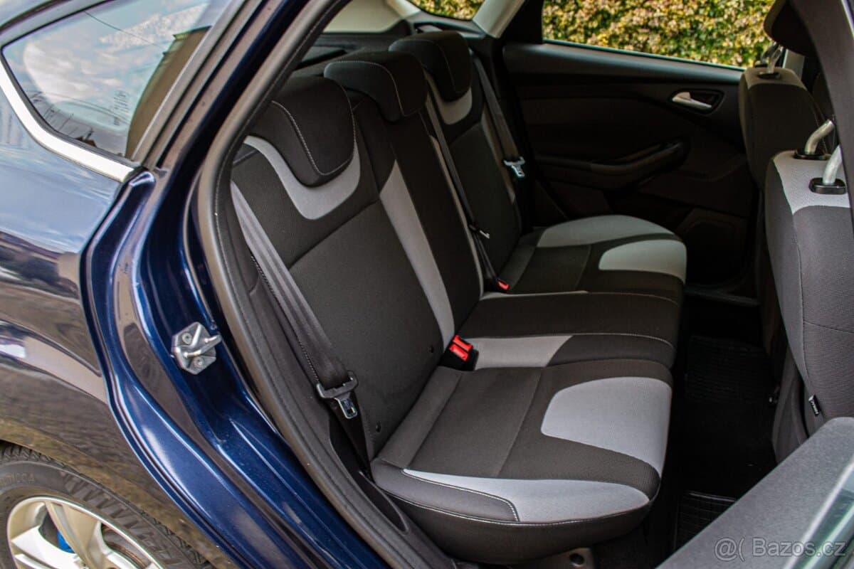 2012 Ford FOCUS - 19