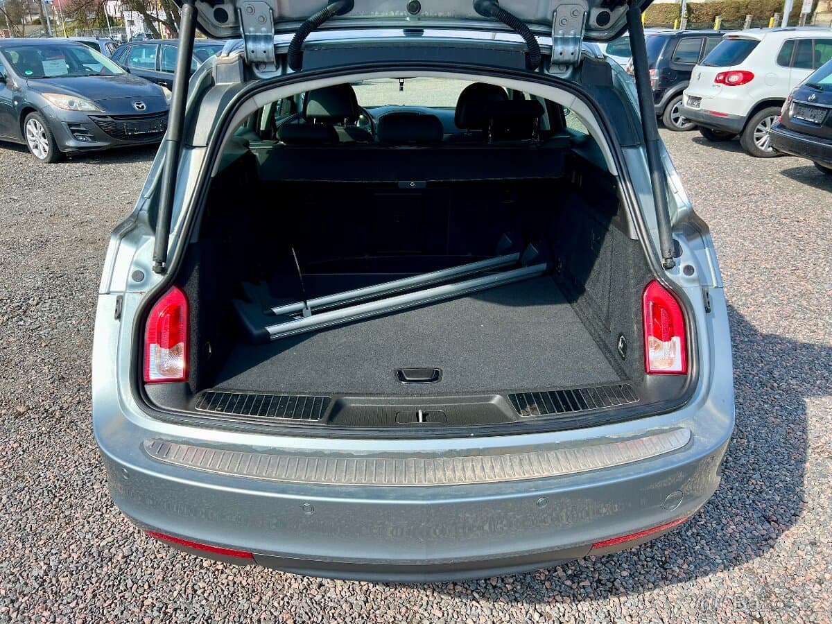 2010 Opel INSIGNIA - 19