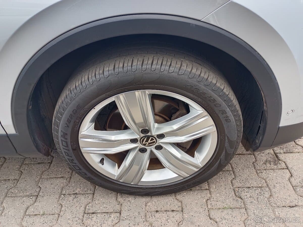 2022 Volkswagen TIGUAN - 19