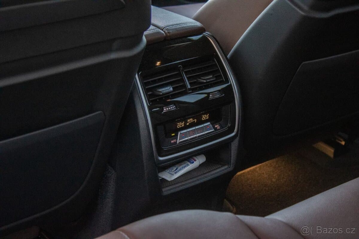 2022 BMW X7 - 19