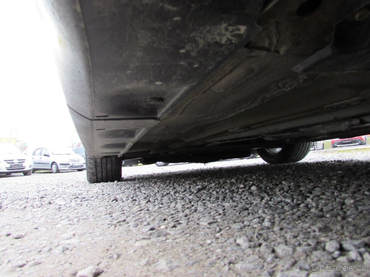 2012 Ford C-MAX - 19