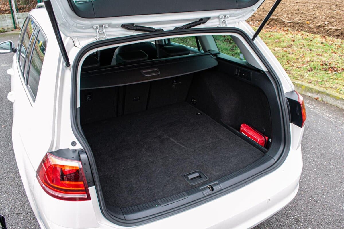 2016 Volkswagen GOLF - 19